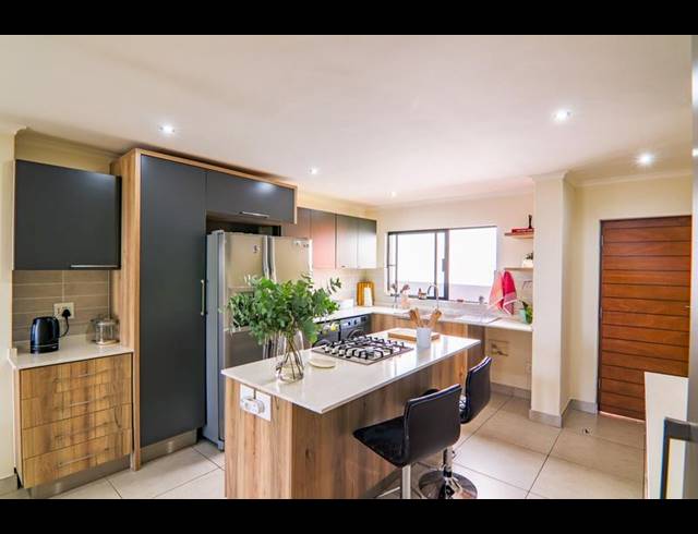 3 BEDROOM TOWNHOUSE FOR SALE IN GOLDEN FIELDS ESTATE